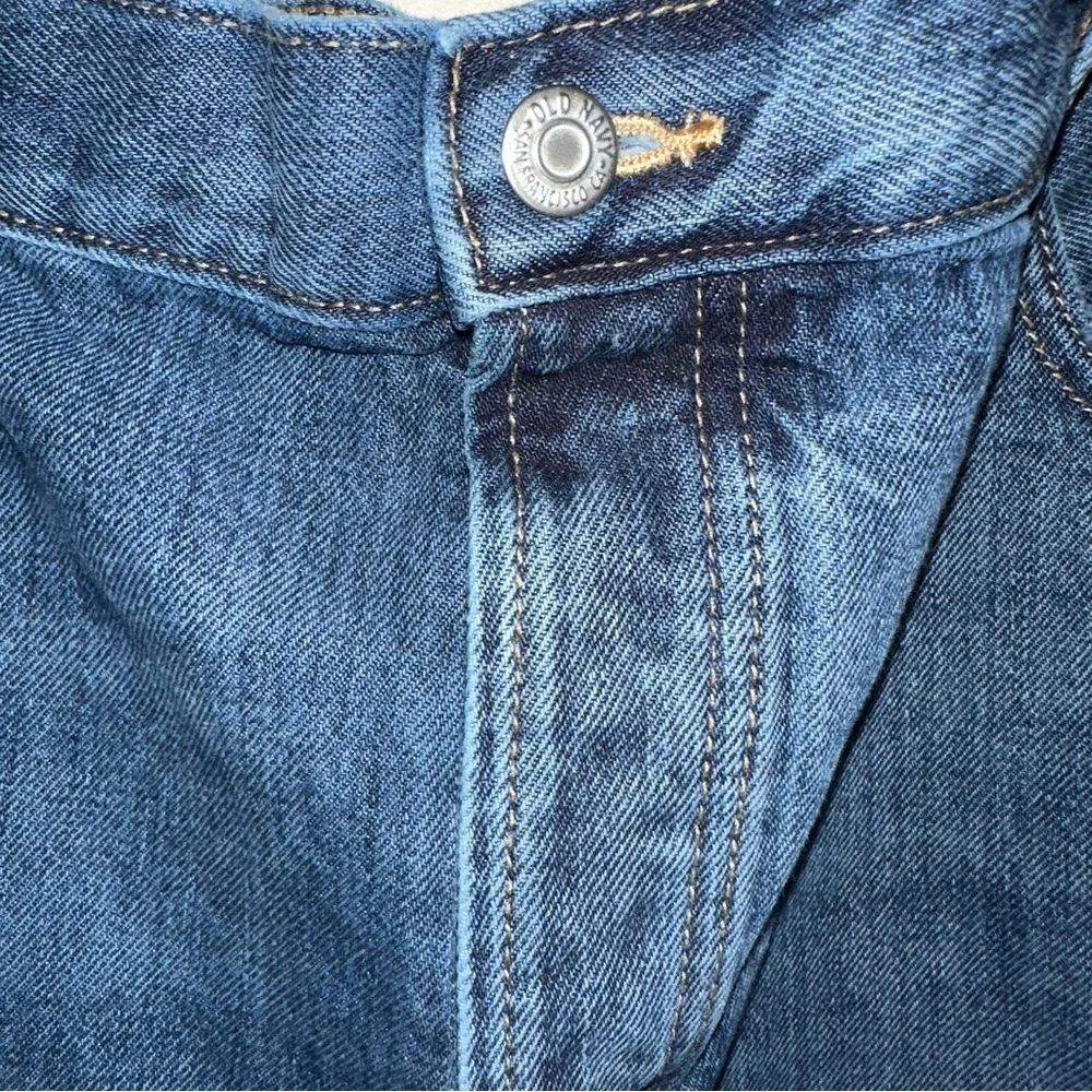 Old Navy stylish dark